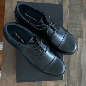 NEW NEVER WORN  young men’s black dress shoes